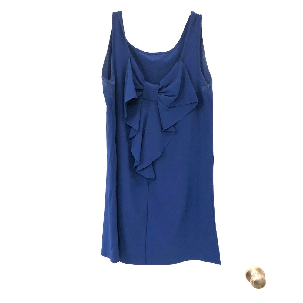 Blue shift dress with back now detail